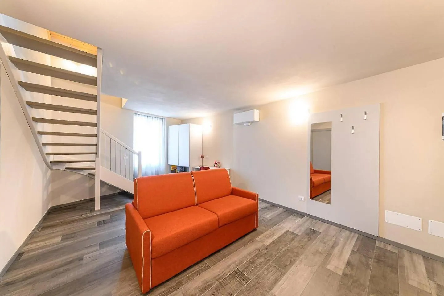 Residenza Cavour Appartamento D ティラーノ 0*,