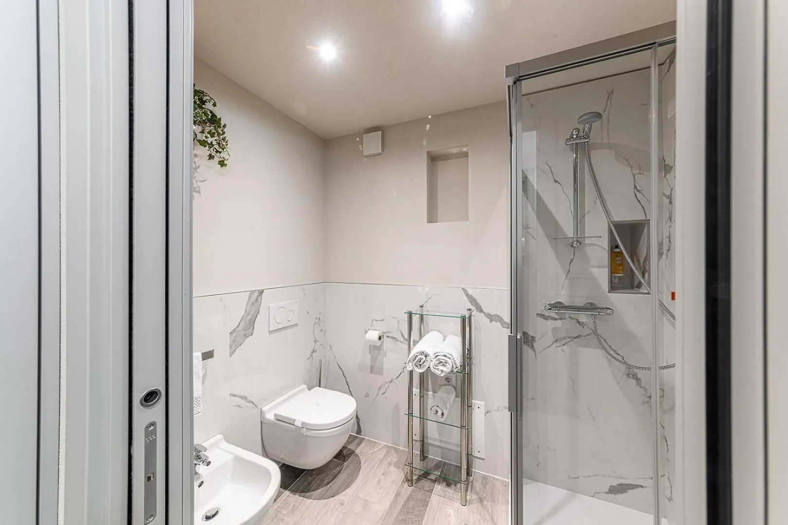 Residenza Cavour Appartamento D ティラーノ 0*,