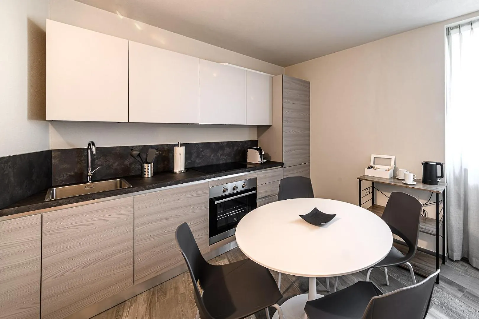 Residenza Cavour Appartamento D ティラーノ イタリア